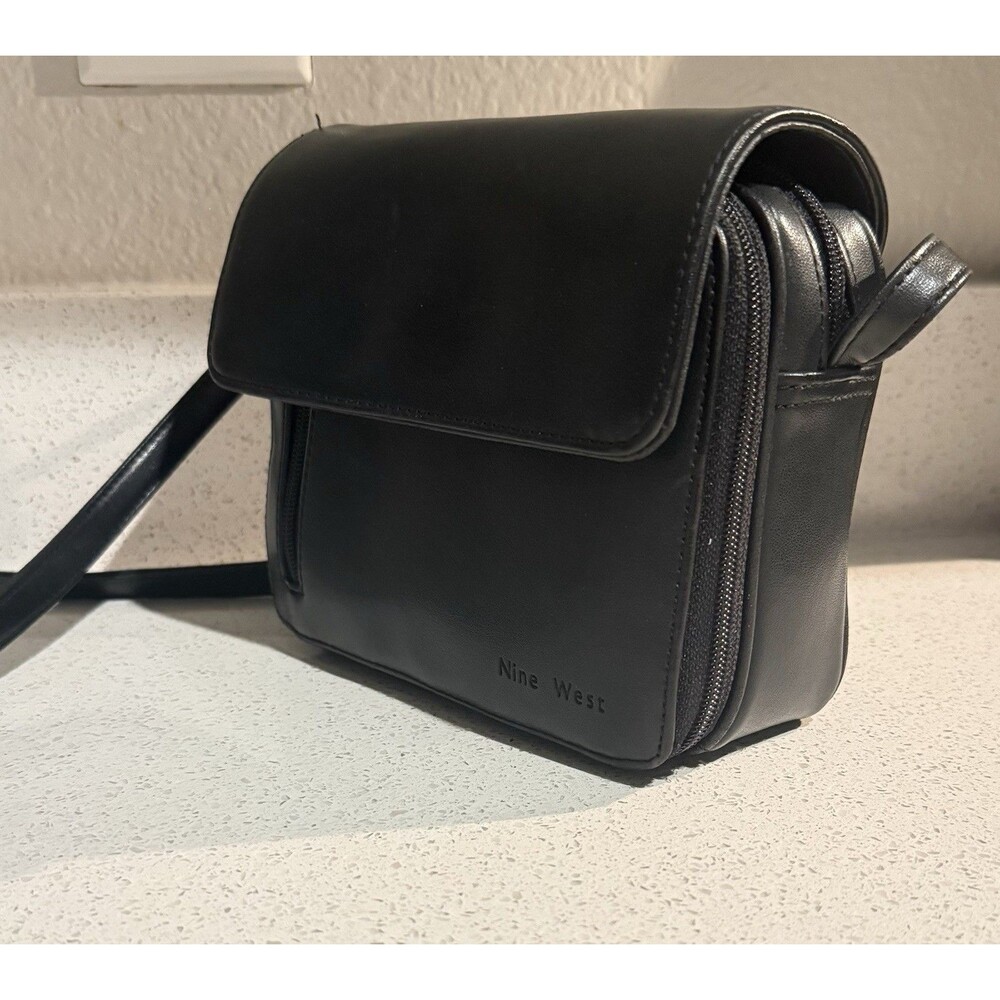 VTG Sleek Black Nine West Crossbody Bag Rectangular Shape With Logo